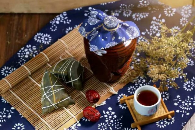 雄黄酒和黄酒有什么区别，雄黄酒和黄酒有什么区别和好处