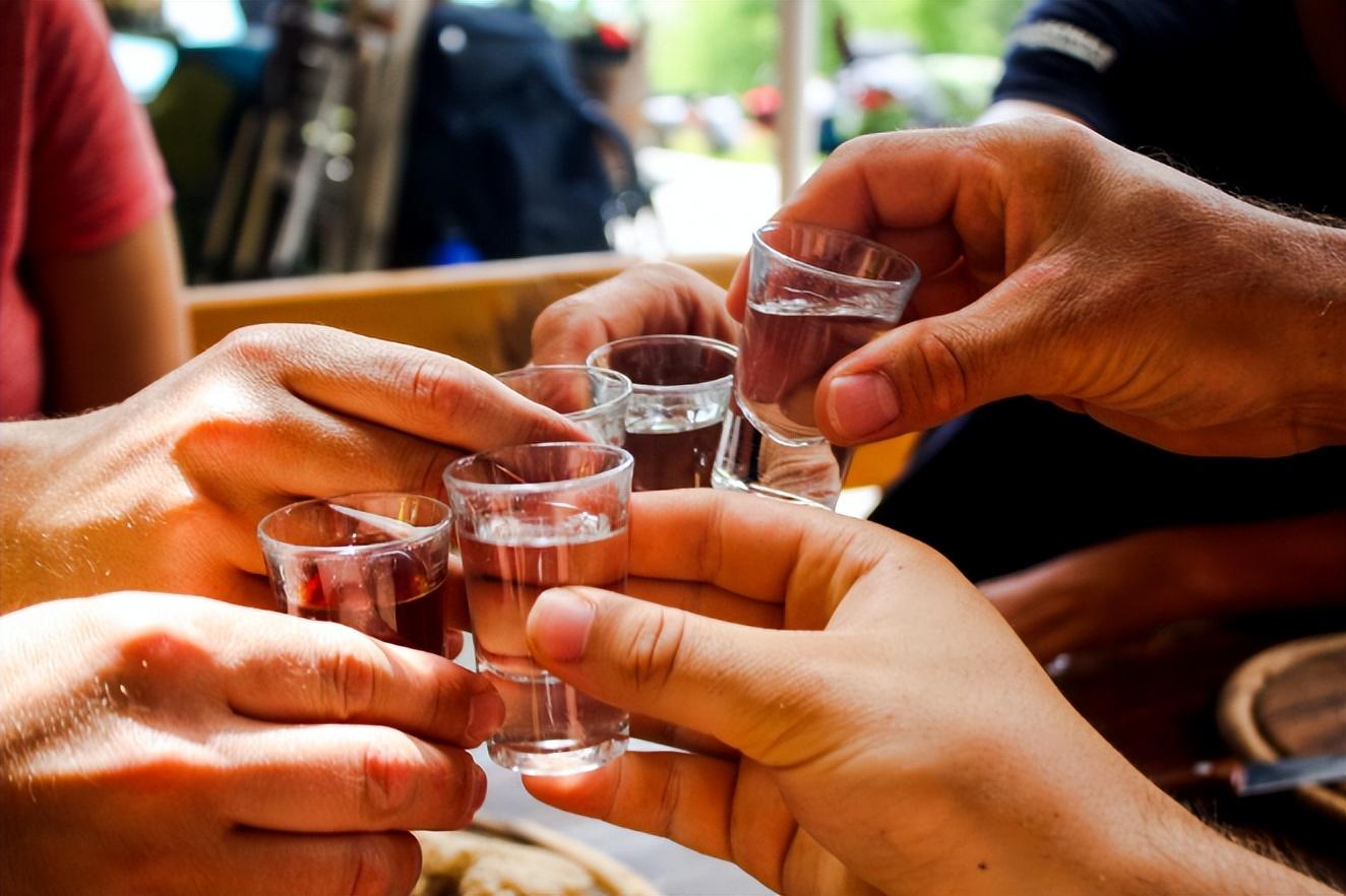 白酒后头疼真相揭秘：非酒量之过，可能是酒质问题 