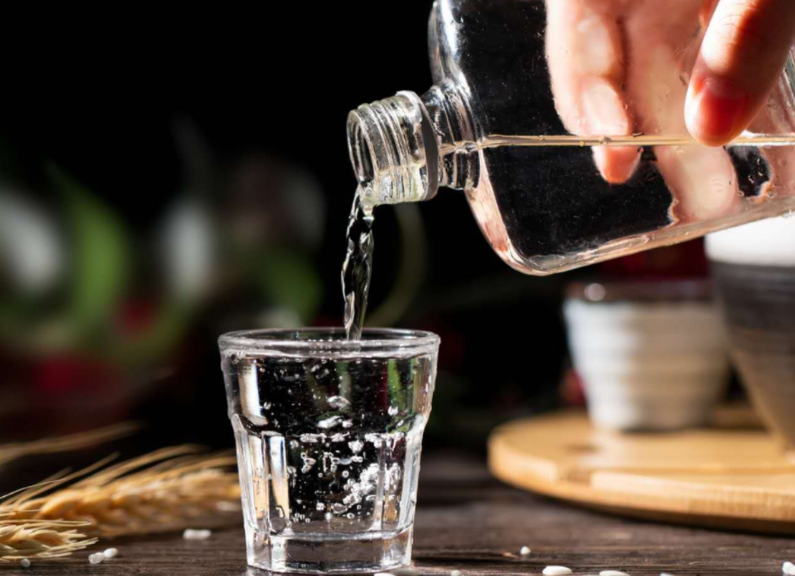 5款纯粮口粮白酒推荐：口感醇厚，值得收藏细品