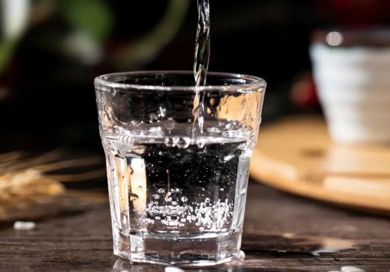 宴请佳选：这四款中档白酒，品质堪比千元佳酿 