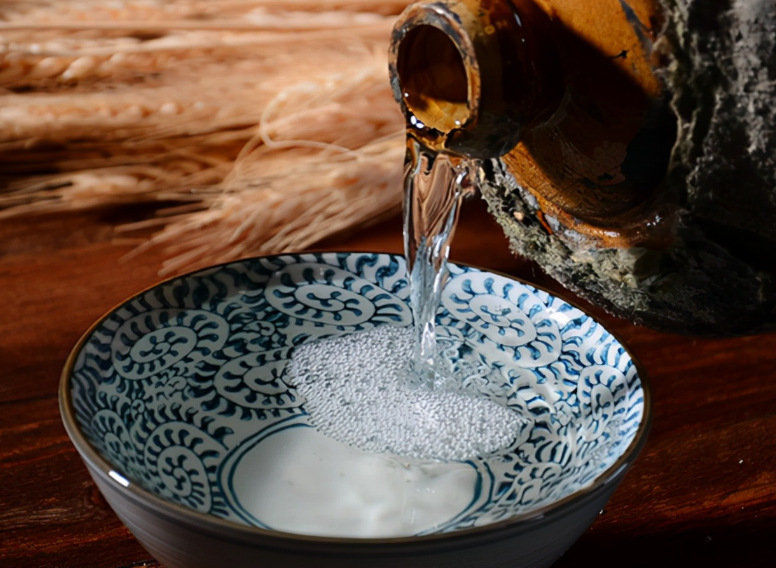 茅台非唯一，贵州人首选三款佳酿：平价又美味 