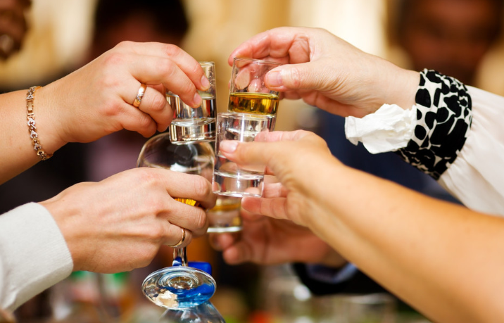 廉价酒评选结果揭晓：这四款酒成省内外热门，你尝鲜了吗？ 