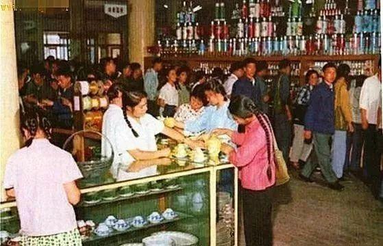 1979年贵州女子56元购7瓶茅台，如今价值能否购房？