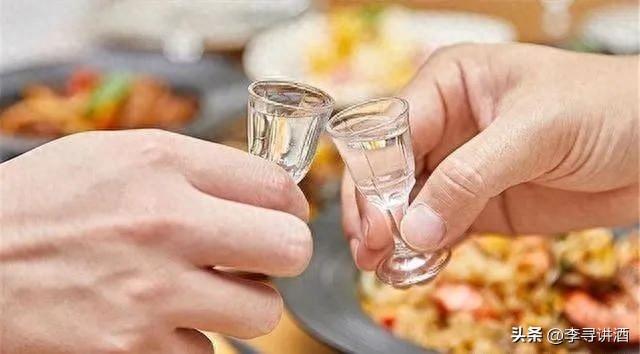 品中国白酒，必备下酒佳肴 