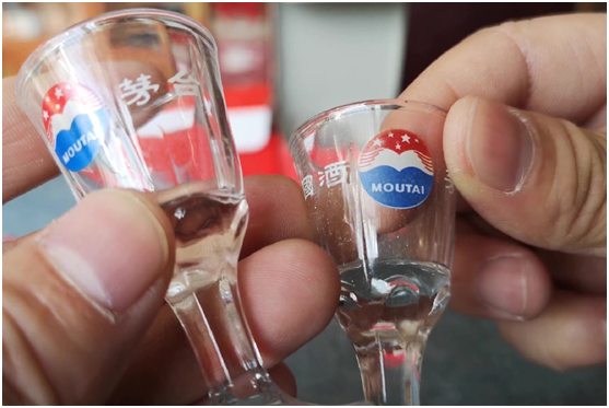 茅台赠小杯之谜揭晓：行家详解其中奥秘 