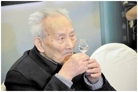老年人饮酒：小酌怡情or滴酒不沾？ 