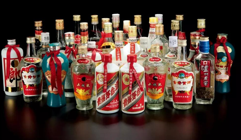 白酒价格之谜：为何天壤之别？3大缘由揭秘！