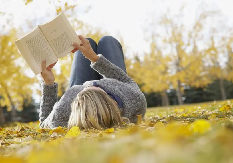 中年智慧：远离3物，避开2酒，现实之选非冷漠 
