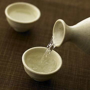 老酒标准揭秘：存放多久才算真老酒？