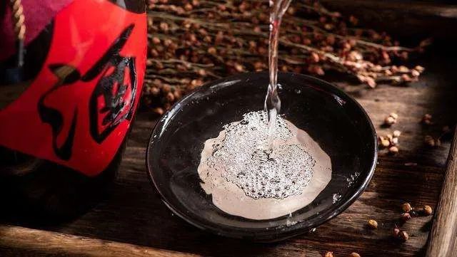 人生酒韵，步履不停——品味人生，酒与路的交融