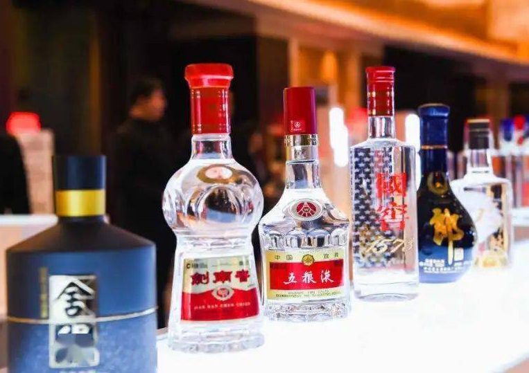 白酒分类大揭秘：了解不同白酒知识