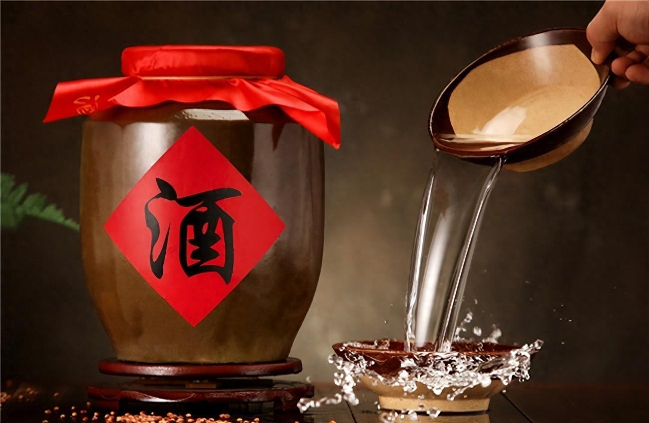 酒瓶编号揭秘：如何一眼识别纯粮白酒？