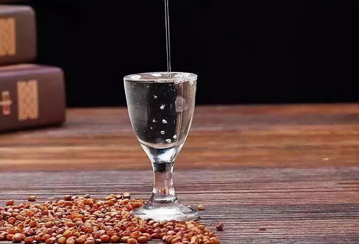 怎么鉴别酒是不是纯粮白酒？