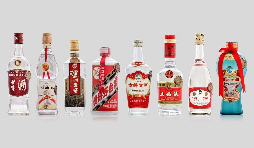 探索白酒历史传承：老八大名酒与新八大名酒的深度解析 