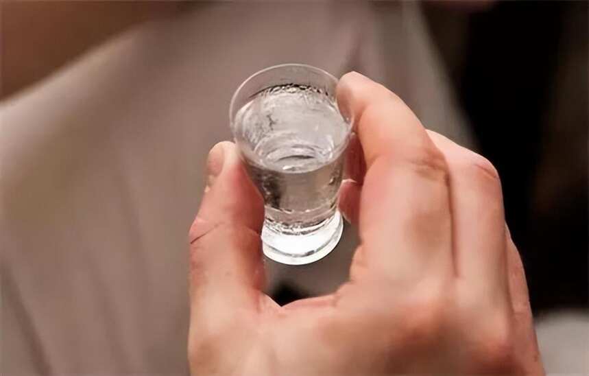 白酒优劣如何鉴别？白酒优劣的鉴别知识你知多少?