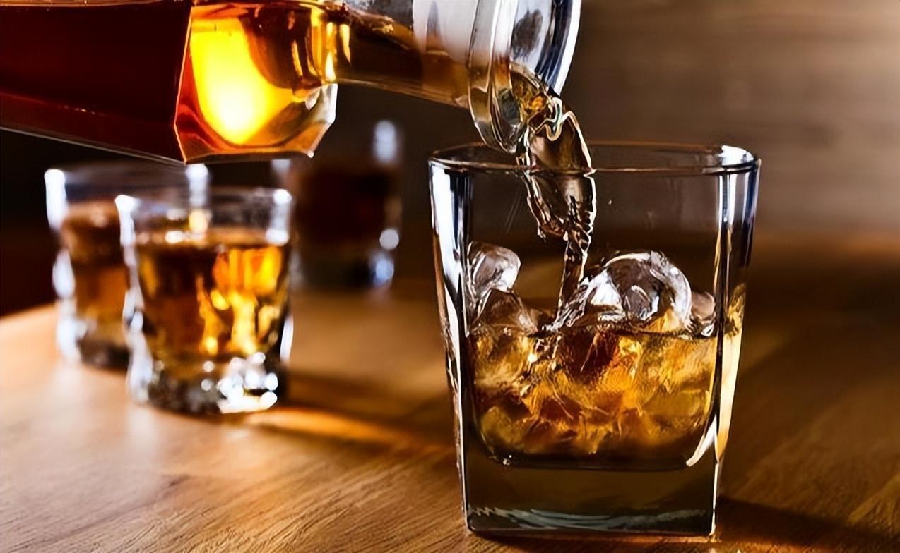 不能喝酒的人怎样提高酒量