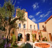 Domaine Cazes-卡哲仕酒庄 