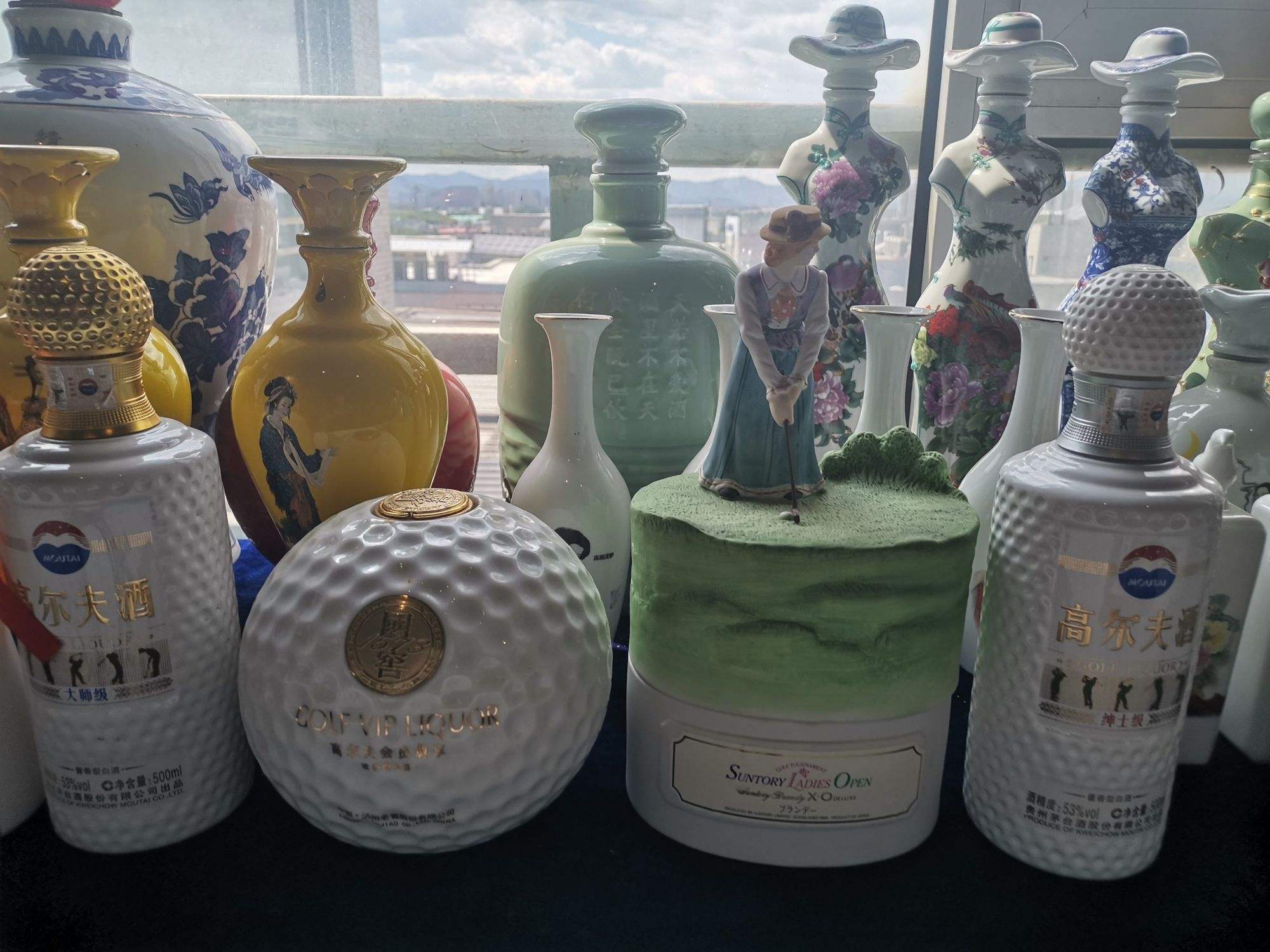 16年飞天茅台多少钱一瓶，16年飞天茅台多少钱一瓶200ml