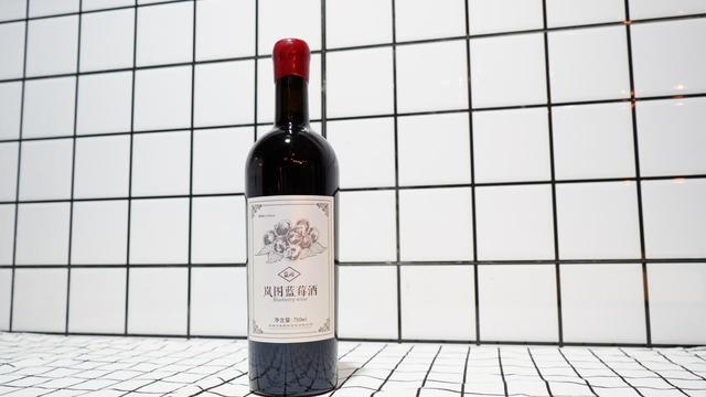 美女为何大清早排队买蓝莓酒？ 人人都知道抗氧化抗皱，却误入歧途