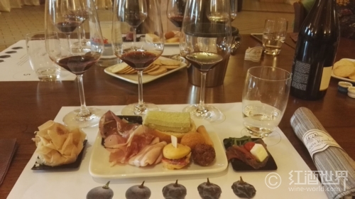 给“吃货”和“酒迷”推荐的10大外文书籍 