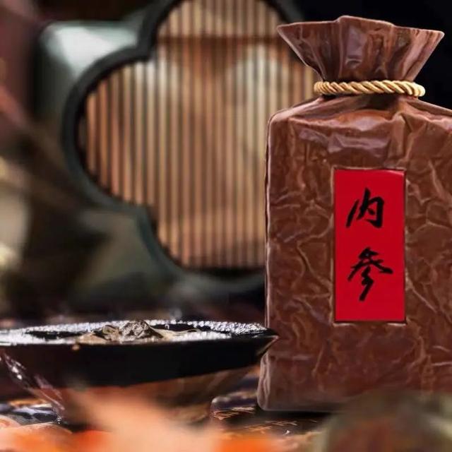 酒鬼酒档：王昊单季收入五年来首次大幅下滑； 高端酒依旧倒挂，库存两年翻倍