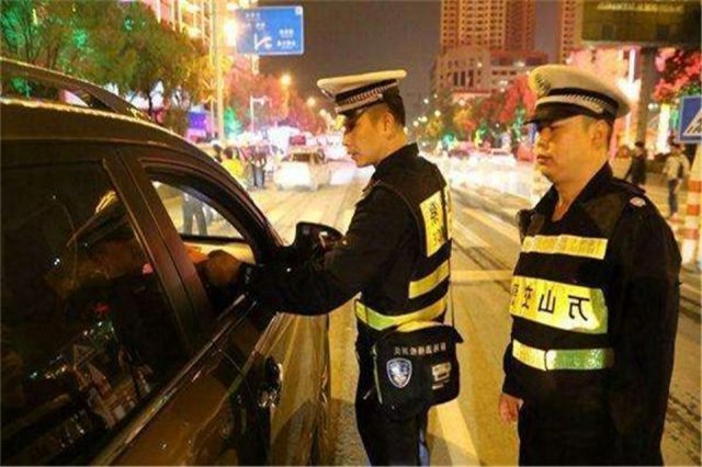 啤酒喝多少算酒驾 