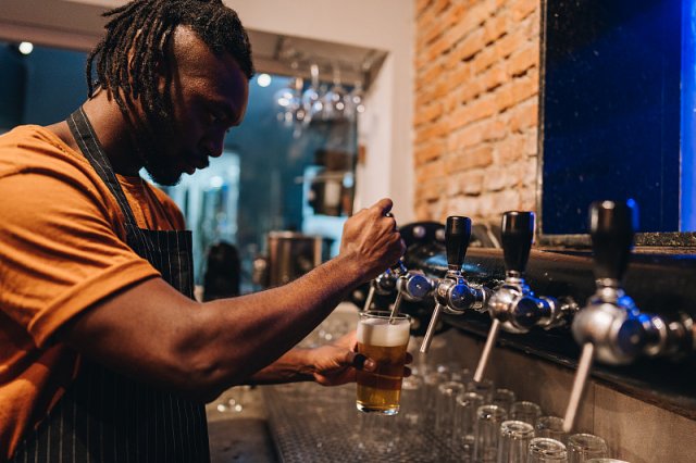 喝啤酒吃烧烤吃海鲜需要注意哪些 