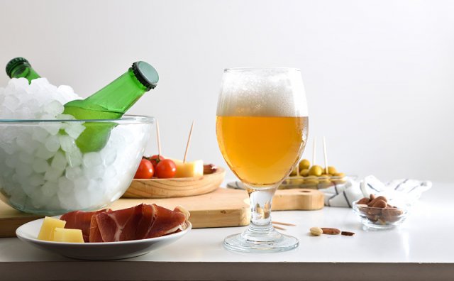 啤酒搭配什么菜最好吃「喝啤酒时应该吃什么下酒菜」