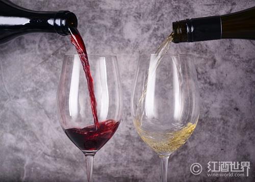 霞多丽与赤霞珠：全球最流行的白葡萄酒与红葡萄酒