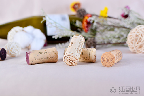 望-闻-品，三步判断葡萄酒的质量 