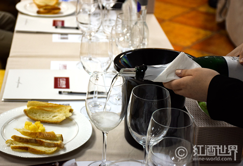 像大师一样写出优美的品酒笔记