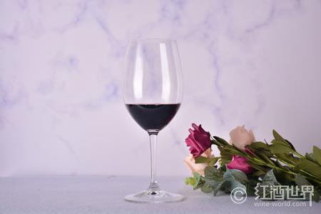 酒之魂：李子——青如玉，碧如石 
