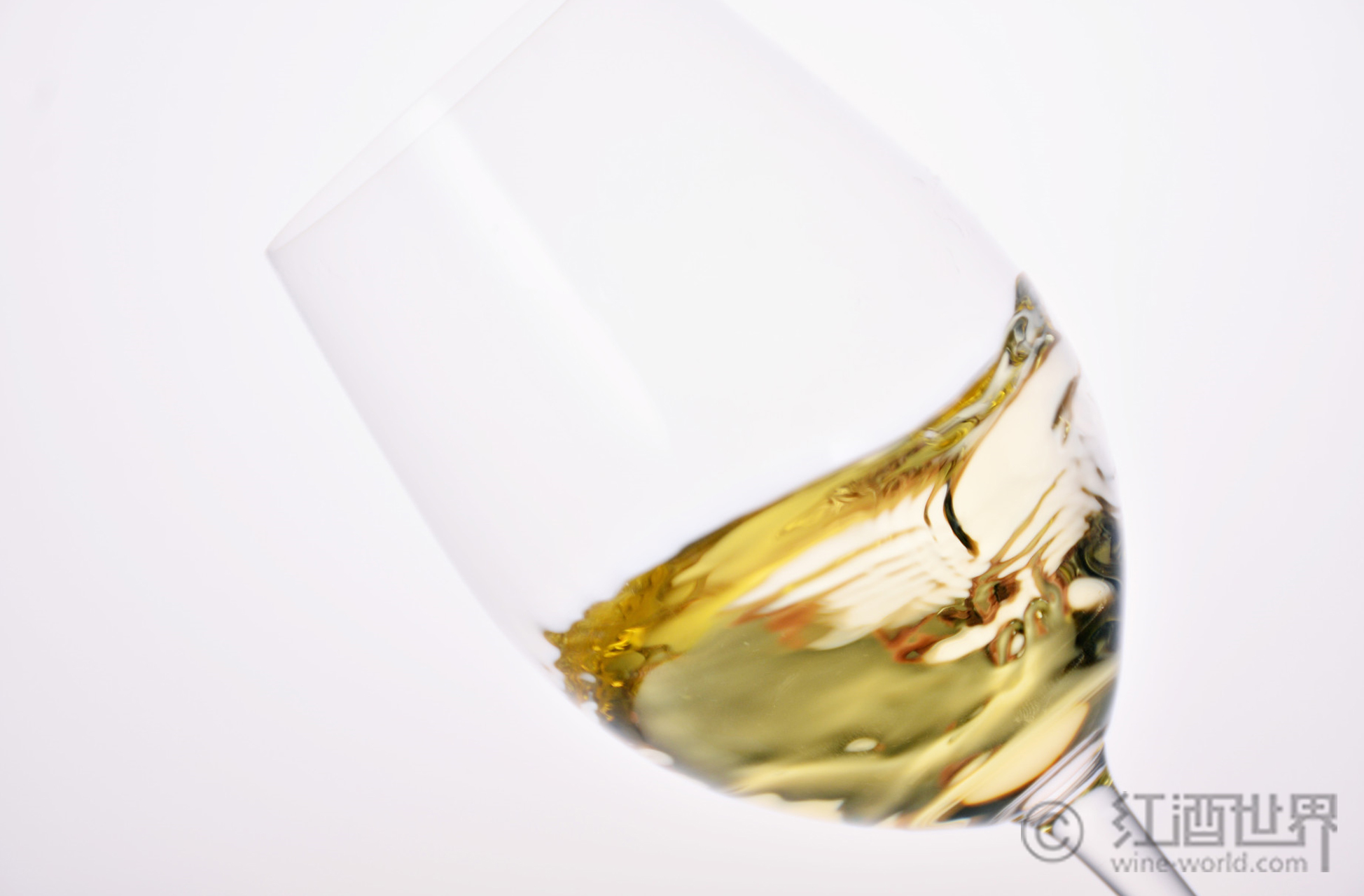 这些常见的白葡萄酒误区，你都了解吗？