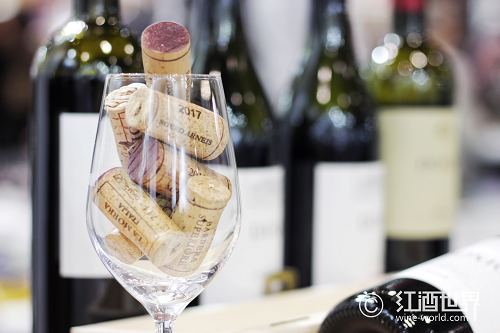 简单3招快速判断葡萄酒质量