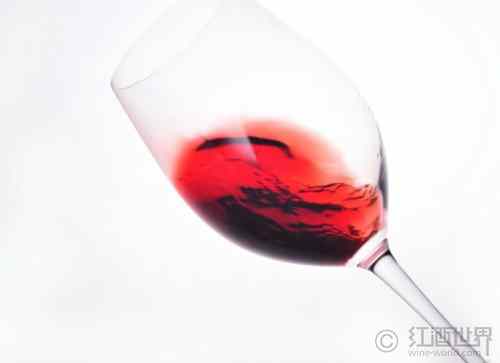 葡萄酒为什么会“流泪”？