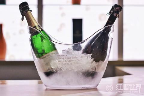 香槟和金酒渐成英国人新宠 