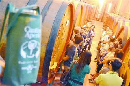 意大利酒窖开放日 免费品味“酒庄游” 