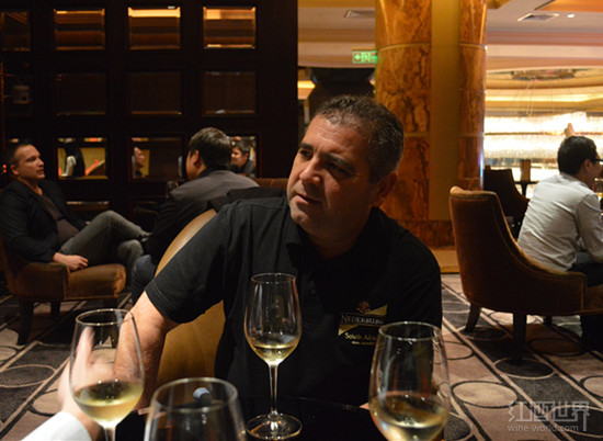 不忘先辈：专访南非尼德堡酒庄酿酒师乐诗凡