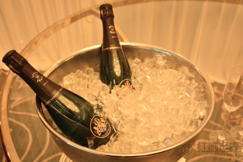 “酒鬼”007詹姆士·邦德最爱的那些酒