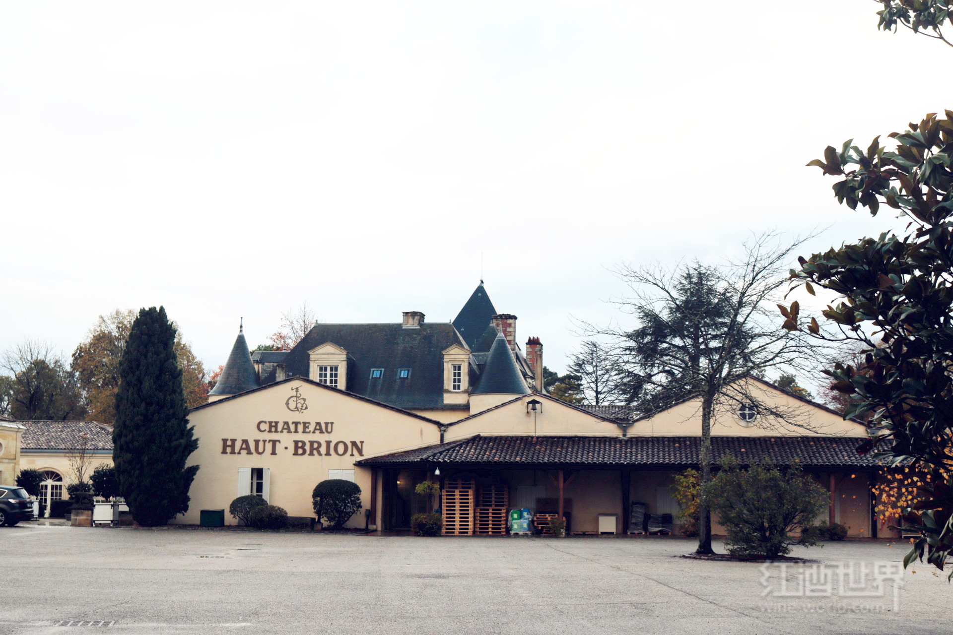 侯伯王“高大上”品酒室将华丽亮相巴黎