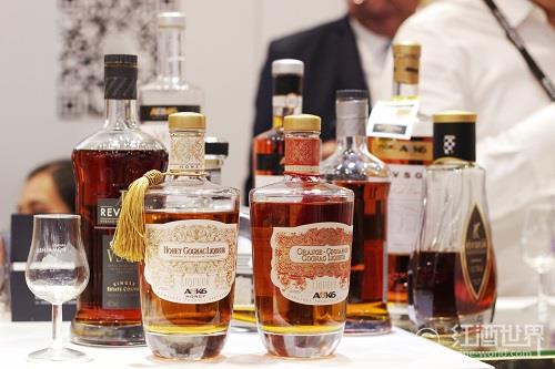 乌克兰前总统奢华藏酒曝光 