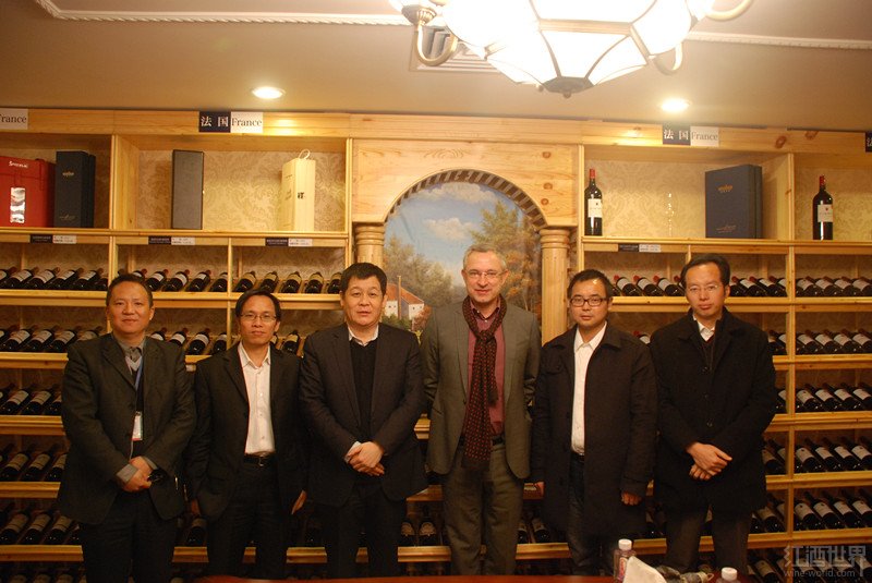 斯萨克酒庄庄主到访红酒世界网