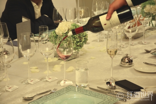 剑桥大学2013年的葡萄酒花销大曝光