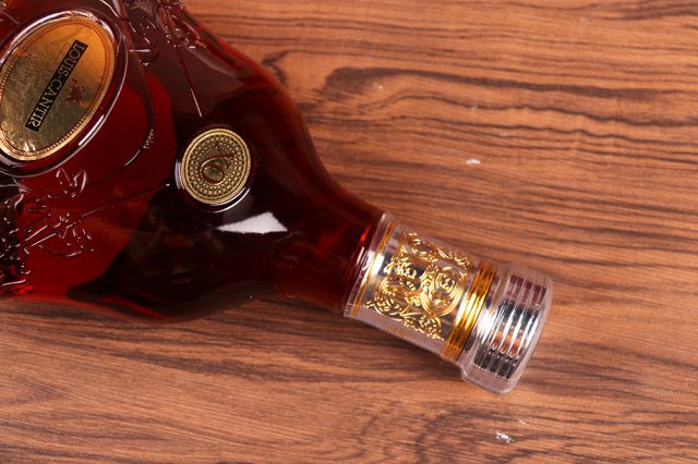 马爹利名士洋酒价格大全，名士马爹利港版和国产区别 