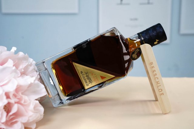 白兰地是什么做的，白兰地是什么花