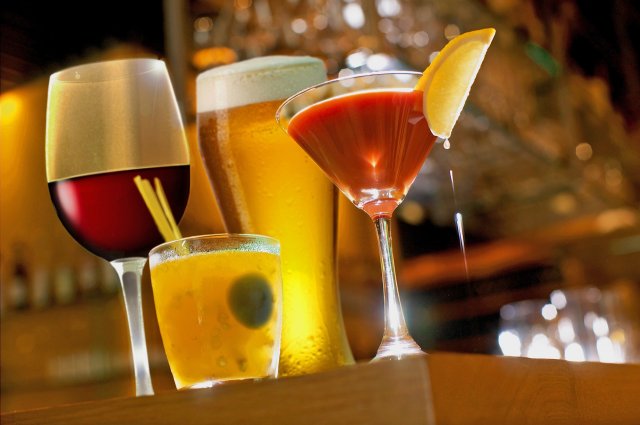 白兰地鸡尾酒预调酒怎么喝才好喝「白兰地鸡尾酒调酒入门」