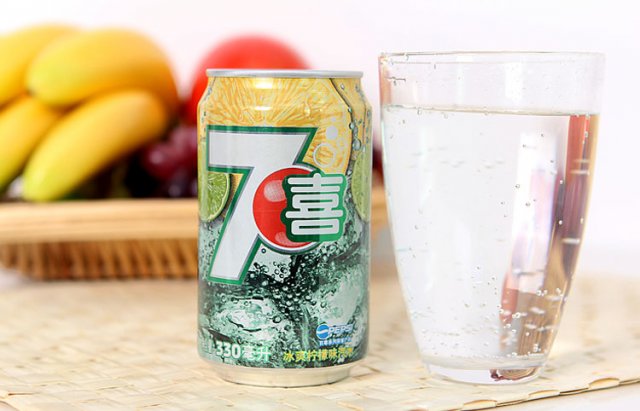 碳酸饮料会导致体重增加吗「碳酸饮料对身材有影响吗」