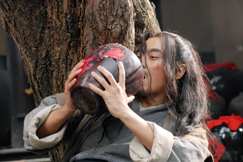 两斤白酒什么概念？武松景阳冈前喝了18碗酒，也就是两斤白酒