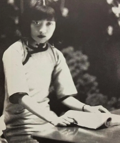 末代皇后婉容的悲情人生：私生女之谜与命运悲剧