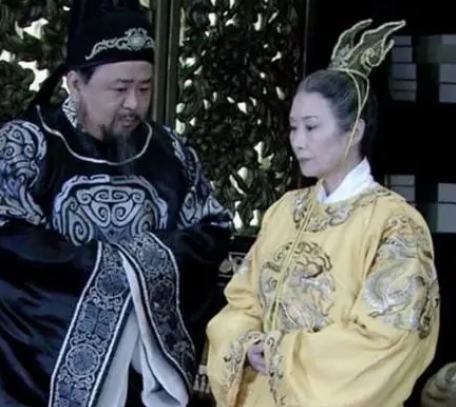 武则天长期重用狄仁杰真实用意：大力整顿官员！